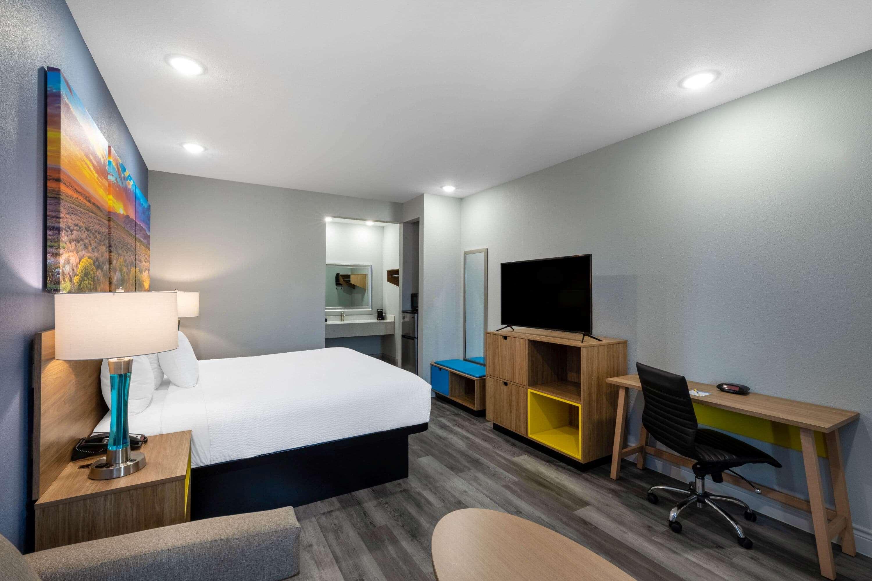 Days Inn & Suites By Wyndham Downtown/University Of Houston Exterior photo